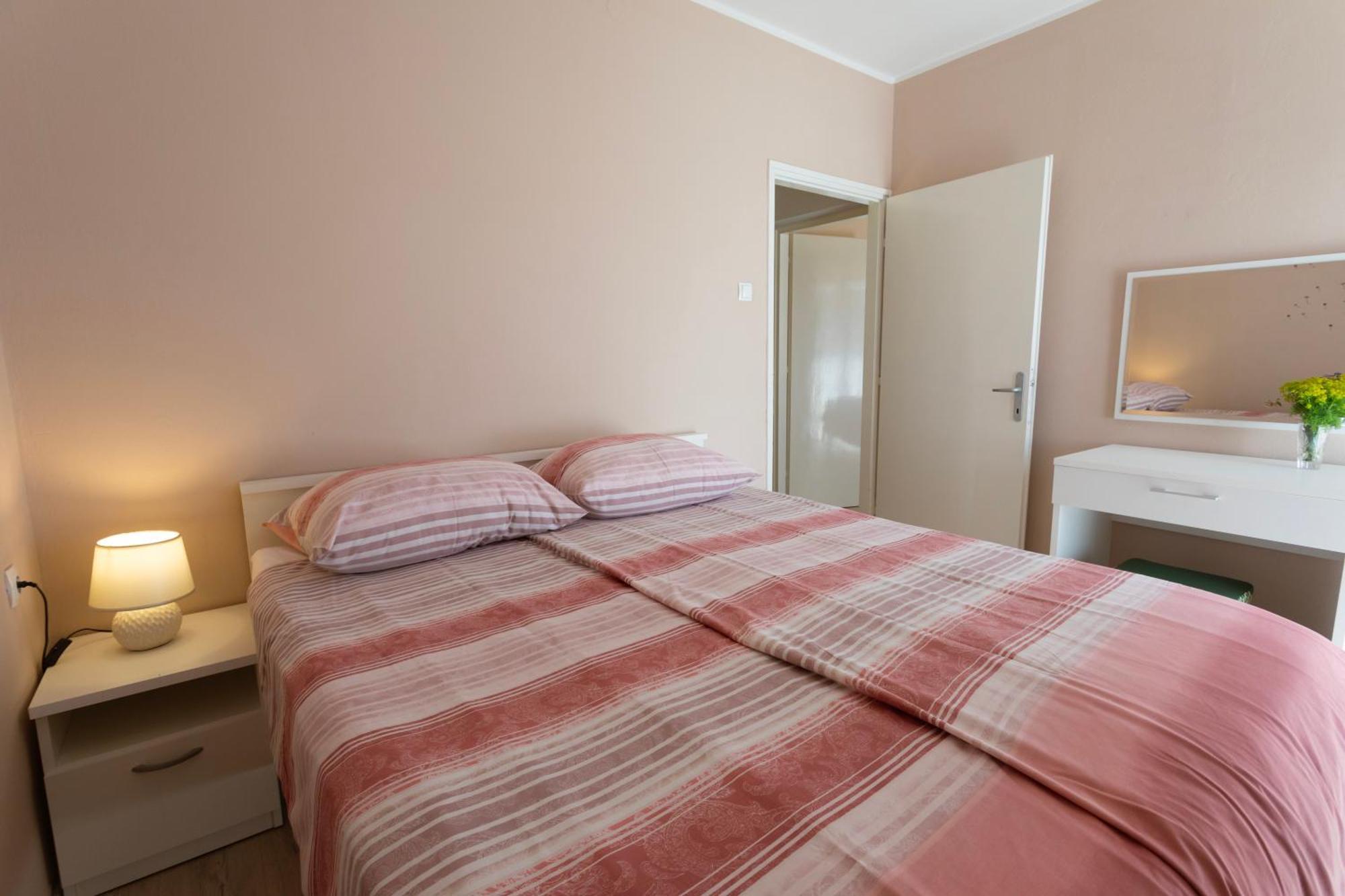 Apartments Galeb Рабац Екстериор снимка