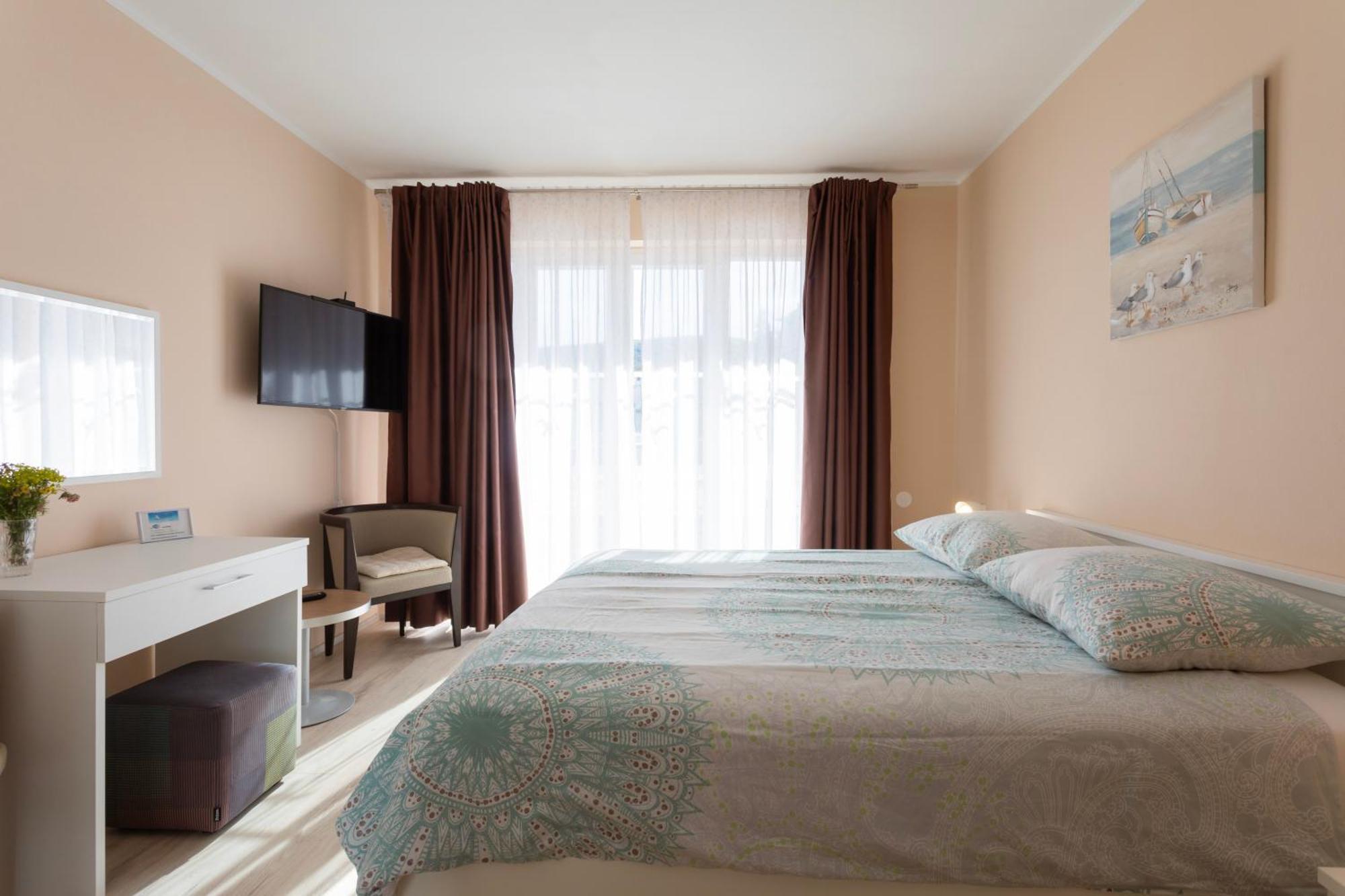 Apartments Galeb Рабац Екстериор снимка