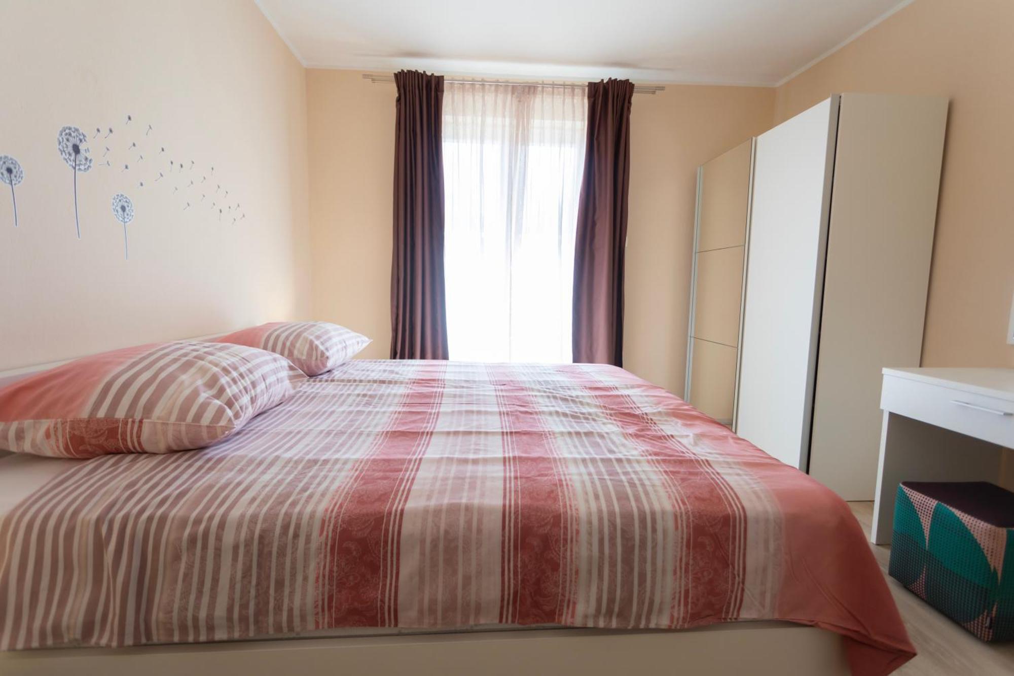 Apartments Galeb Рабац Екстериор снимка
